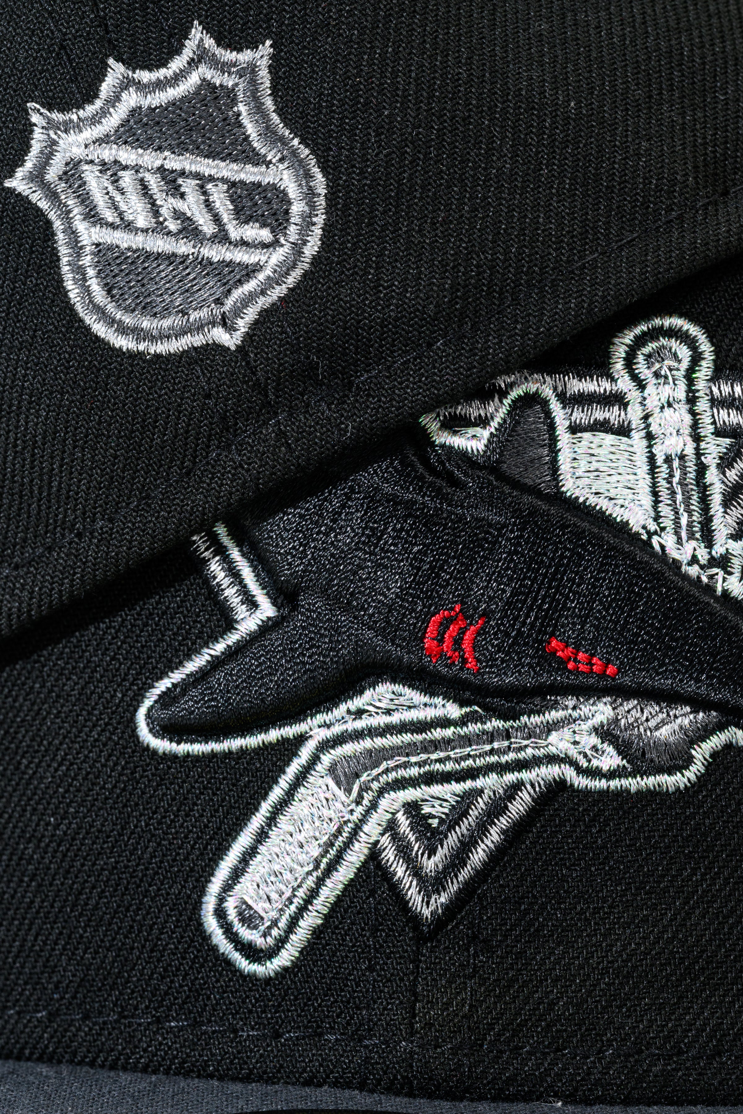 NEW ERA "T2” SAN JOSE SHARKS FITTED HAT (BLACK/DARK GRAPHITE) - Image 9