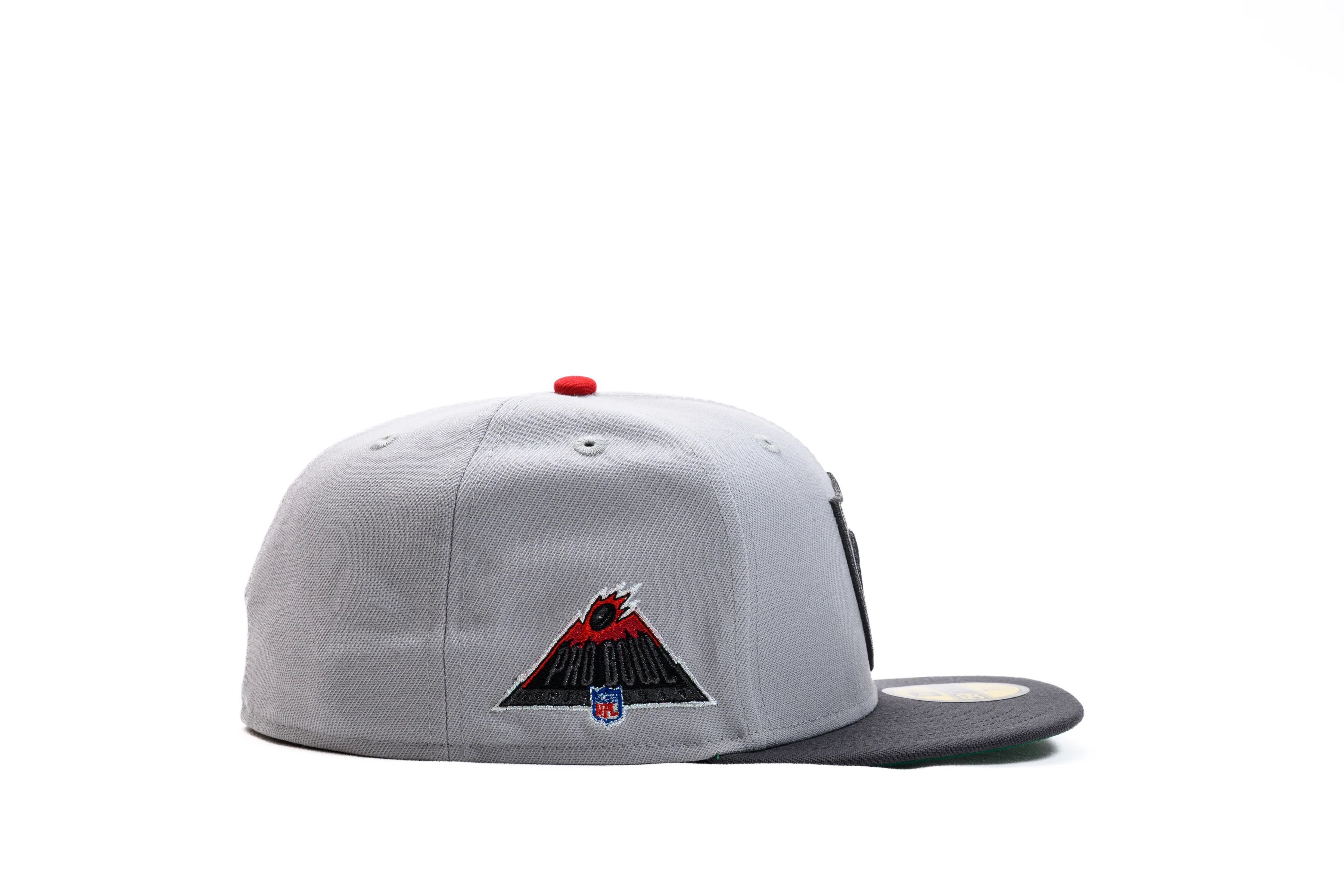 NEW ERA "TALES" LAS VEGAS RAIDERS FITTED HAT + PIN (GREY/GRAPHITE/RED) - Image 6