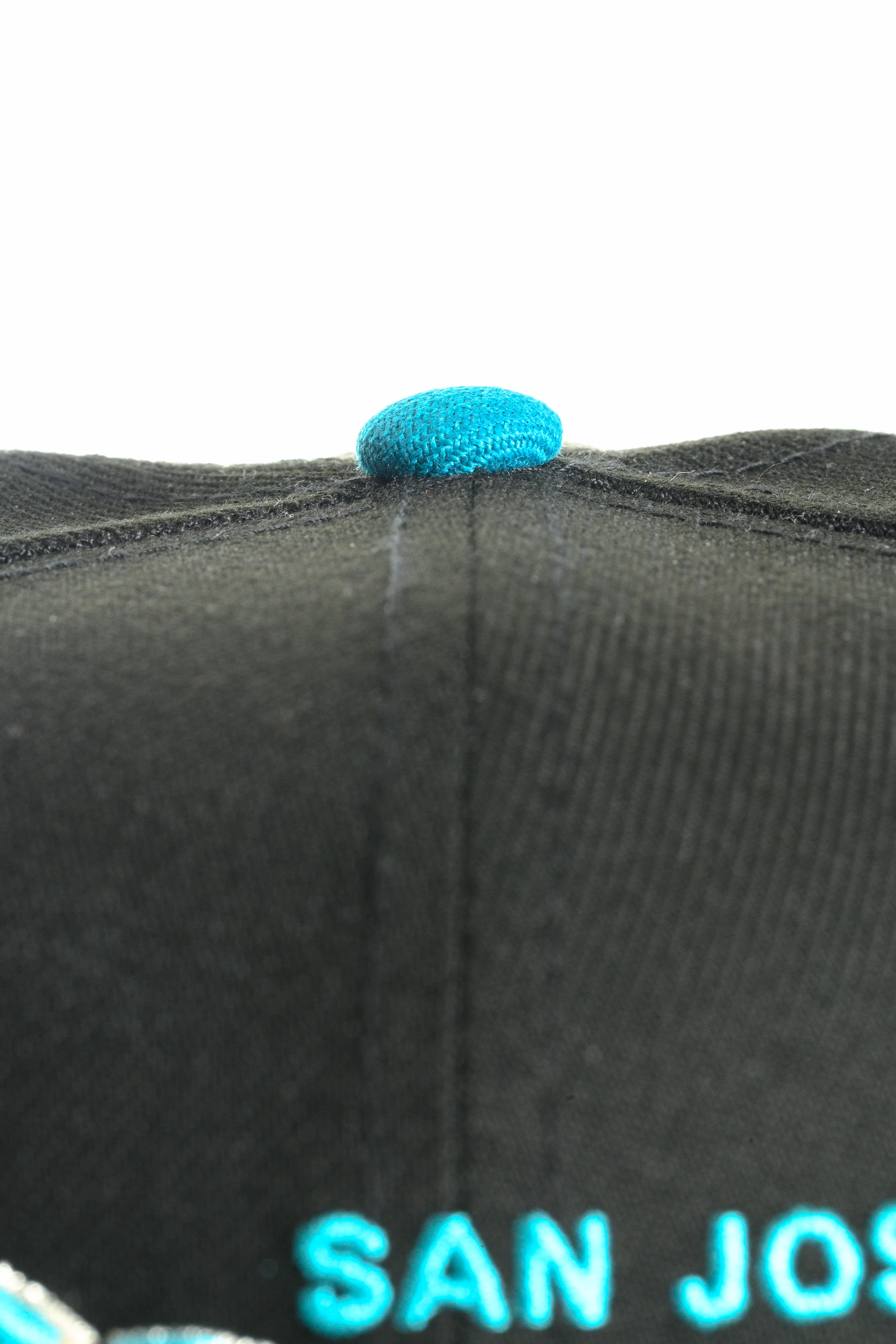 NEW ERA "TEAM SCRIPT" SAN JOSE SHARKS FITTED HAT (BLACK/TEAL) - Image 4