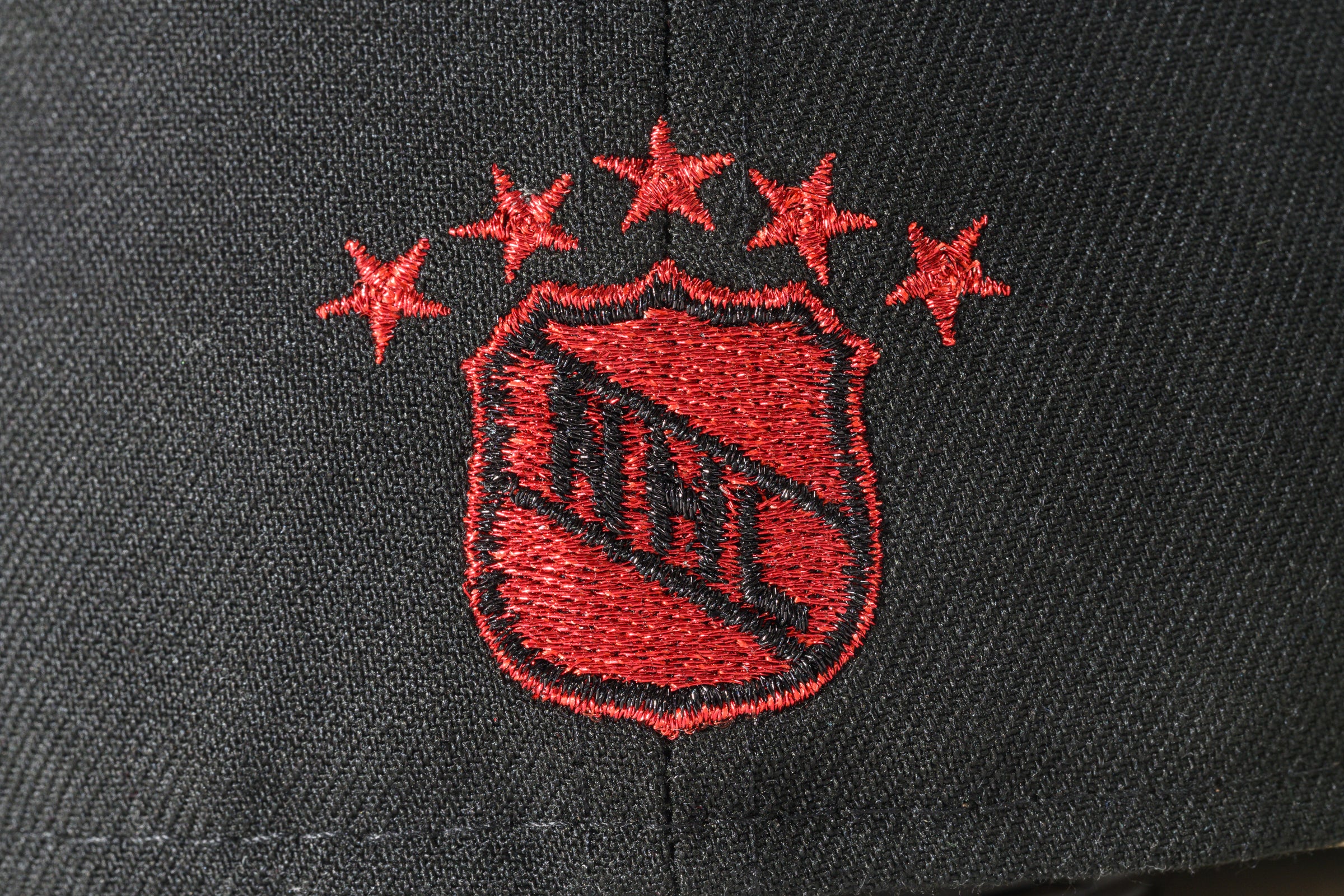 NEW ERA "THERMAL VISION 2.0" NASHVILLE PRERDATORS FITTED HAT (BLACK/CILANTRO) - Image 3