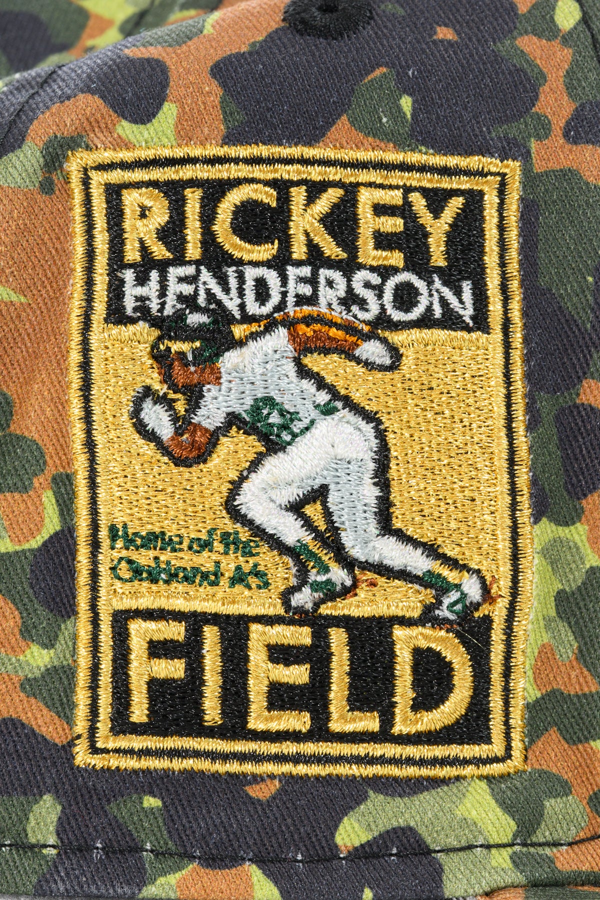 NEW ERA "TURF STORIES" OAKLAND A'S FITTED HAT (FLECKTARN CAMO/BLACK) - Image 4