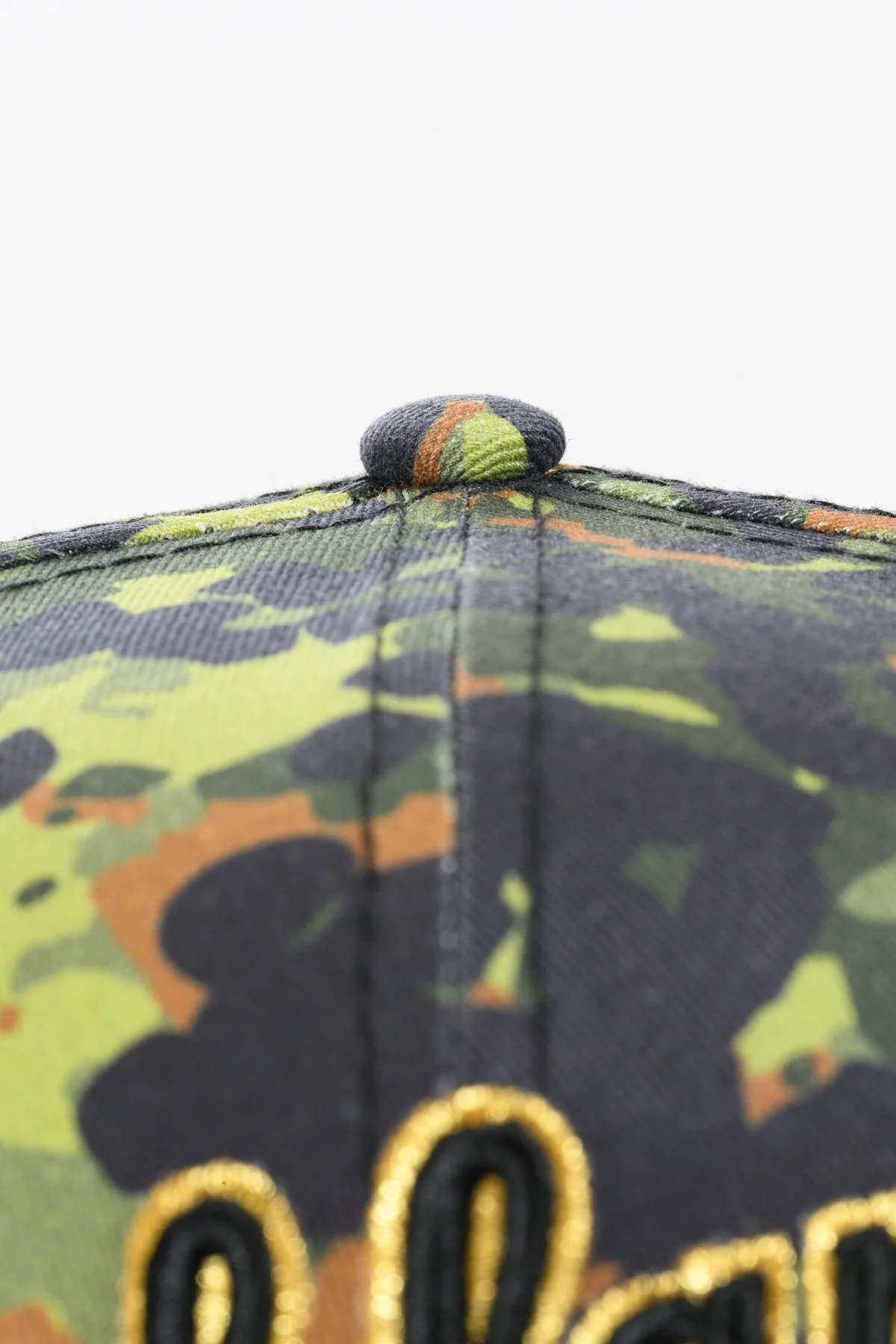 NEW ERA "TURF STORIES" OAKLAND A'S FITTED HAT (FLECKTARN CAMO/BLACK) - Image 6