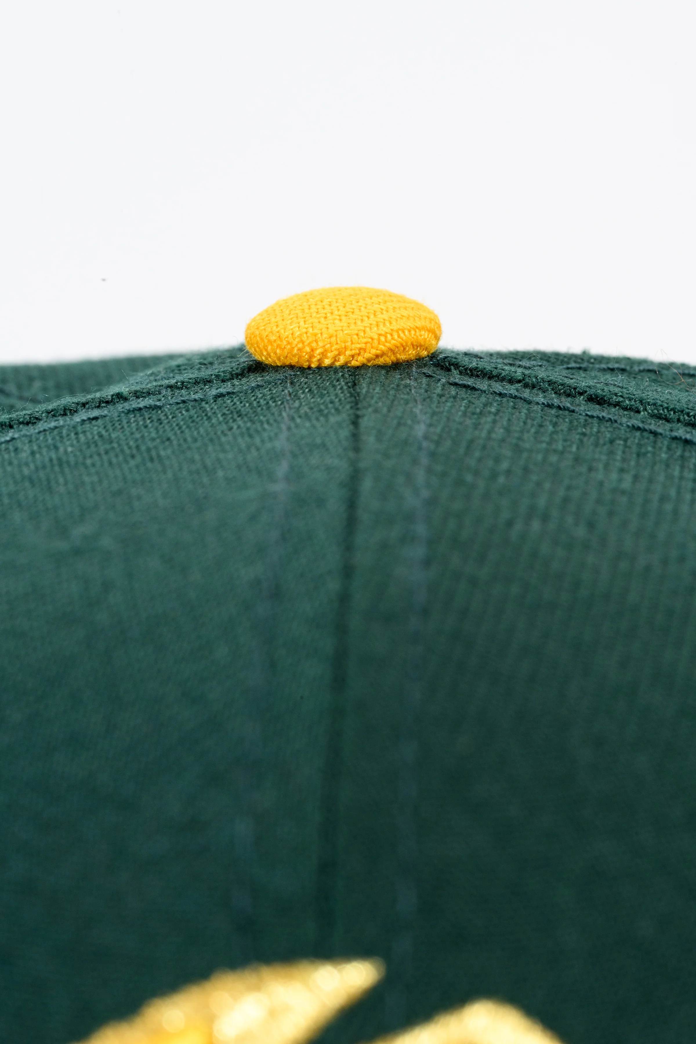 NEW ERA "U OF OAKLAND" OAKLAND OAKS FITTED HAT (DARK GREEN/YELLOW) - Image 6
