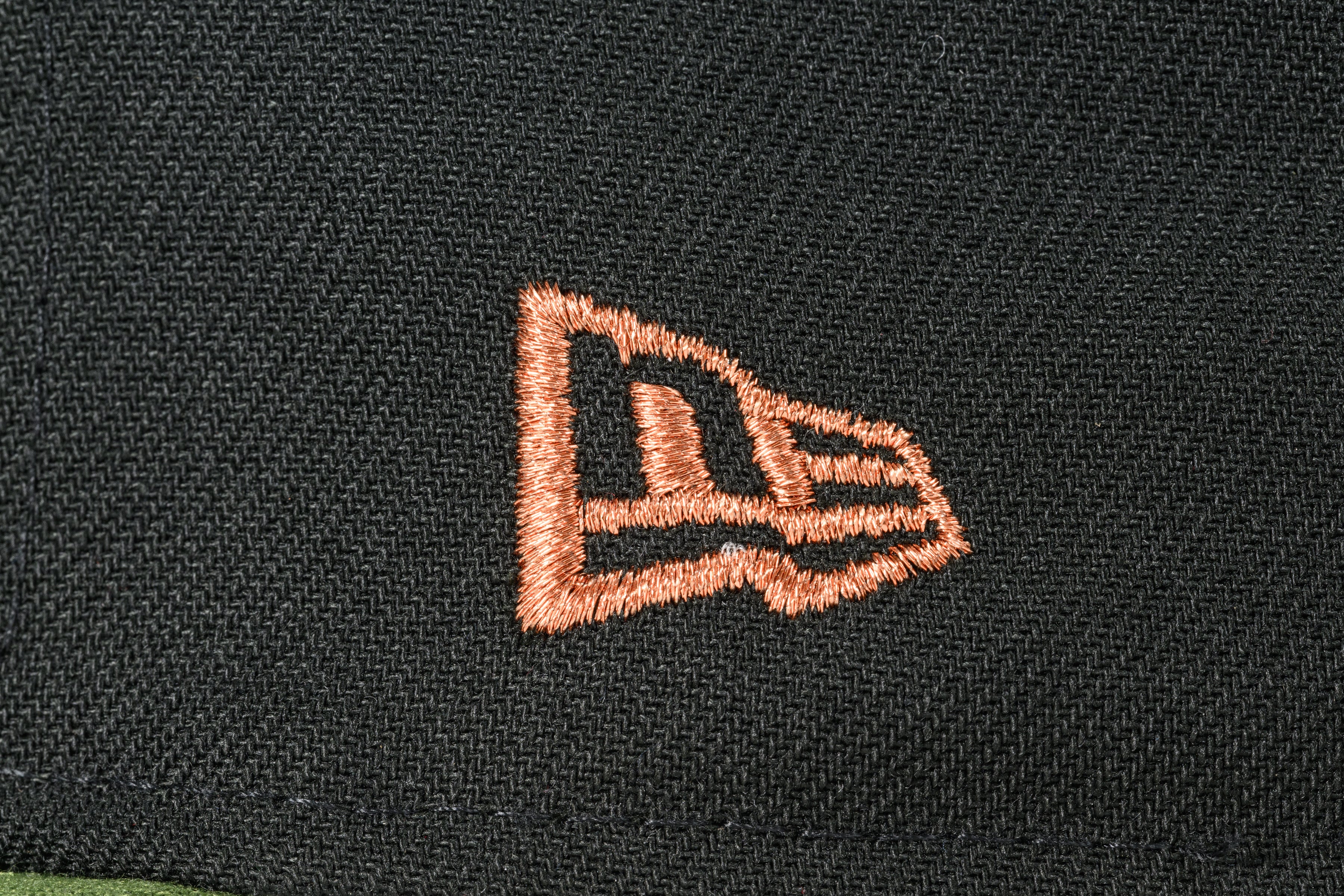 NEW ERA "UNDFTD” SAN FRANCISCO GIANTS FITTED HAT (RIFLE GREEN/BLACK/RUST ORANGE) - Image 3