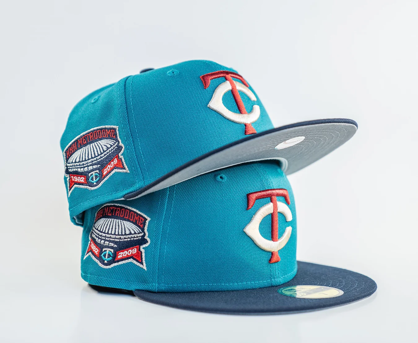 NEW ERA "VAPOR" MINNESOTA TWINS FITTED HAT (AQUA/NAVY)
