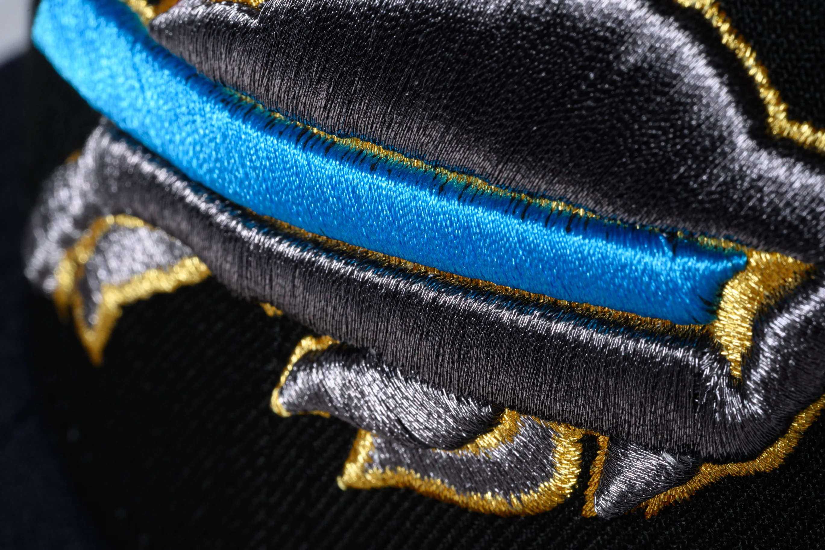 NEW ERA "WATER BUFFALOS" BUFFALO BILLS FITTED HAT (BLACK/NAVY) - Image 6
