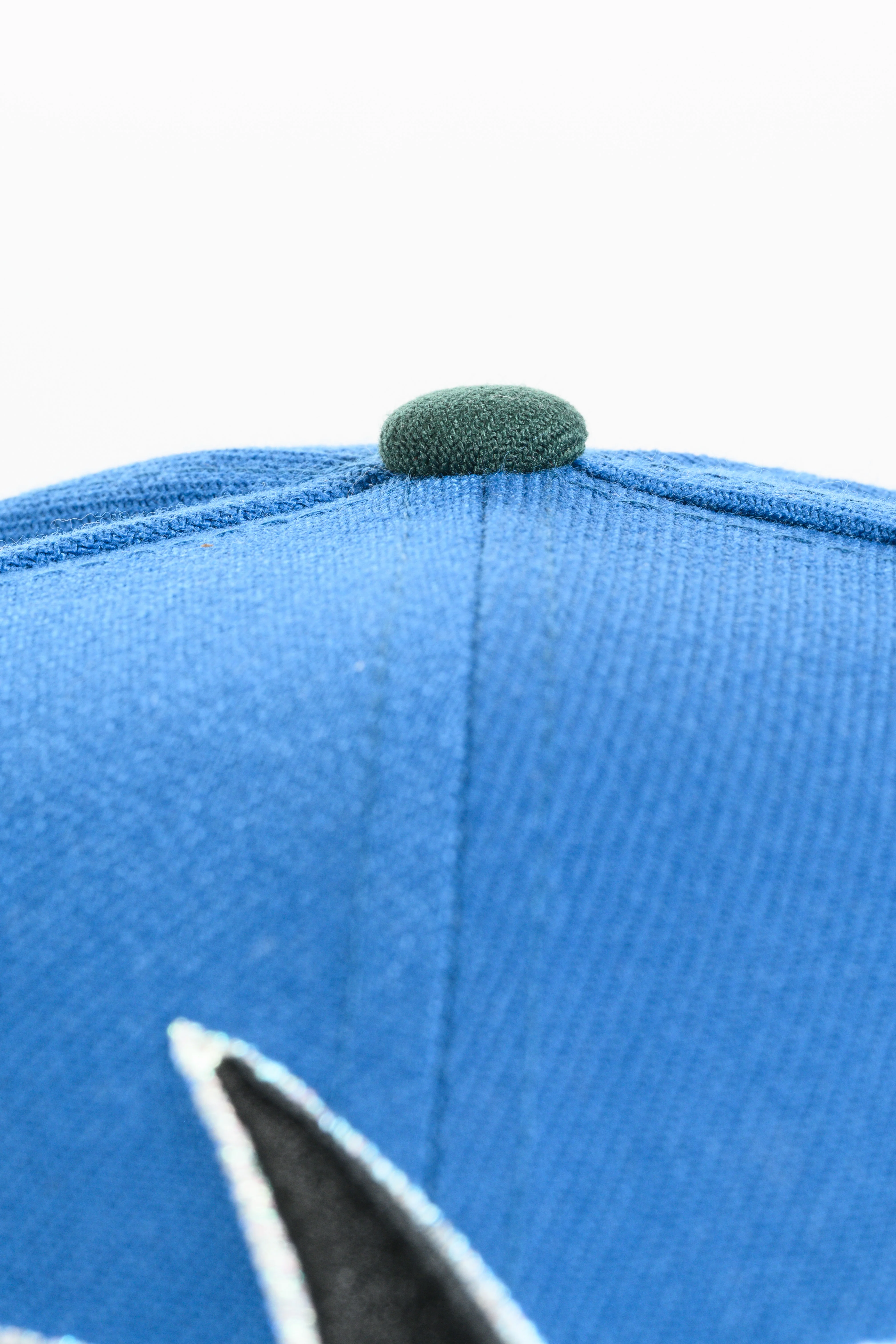 NEW ERA "WHAT IF??" SAN JOSE SHARKS FITTED HAT (SEASHORE BLUE/BLACK) - Image 7