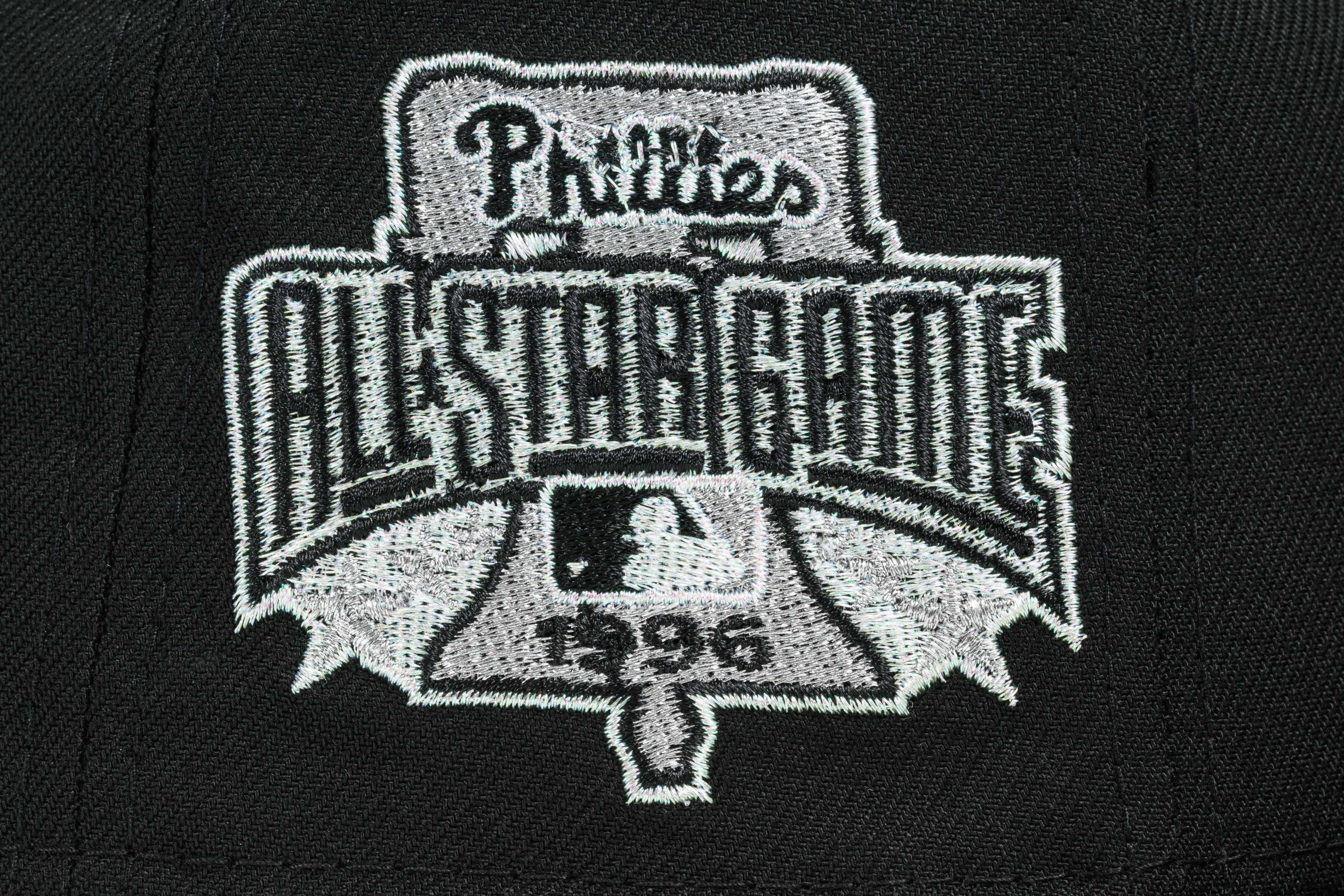 NEW ERA "WHITE TEE" PHILADELPHIA PHILLIES FITTED HAT (BLACK/CHROME) - Image 12
