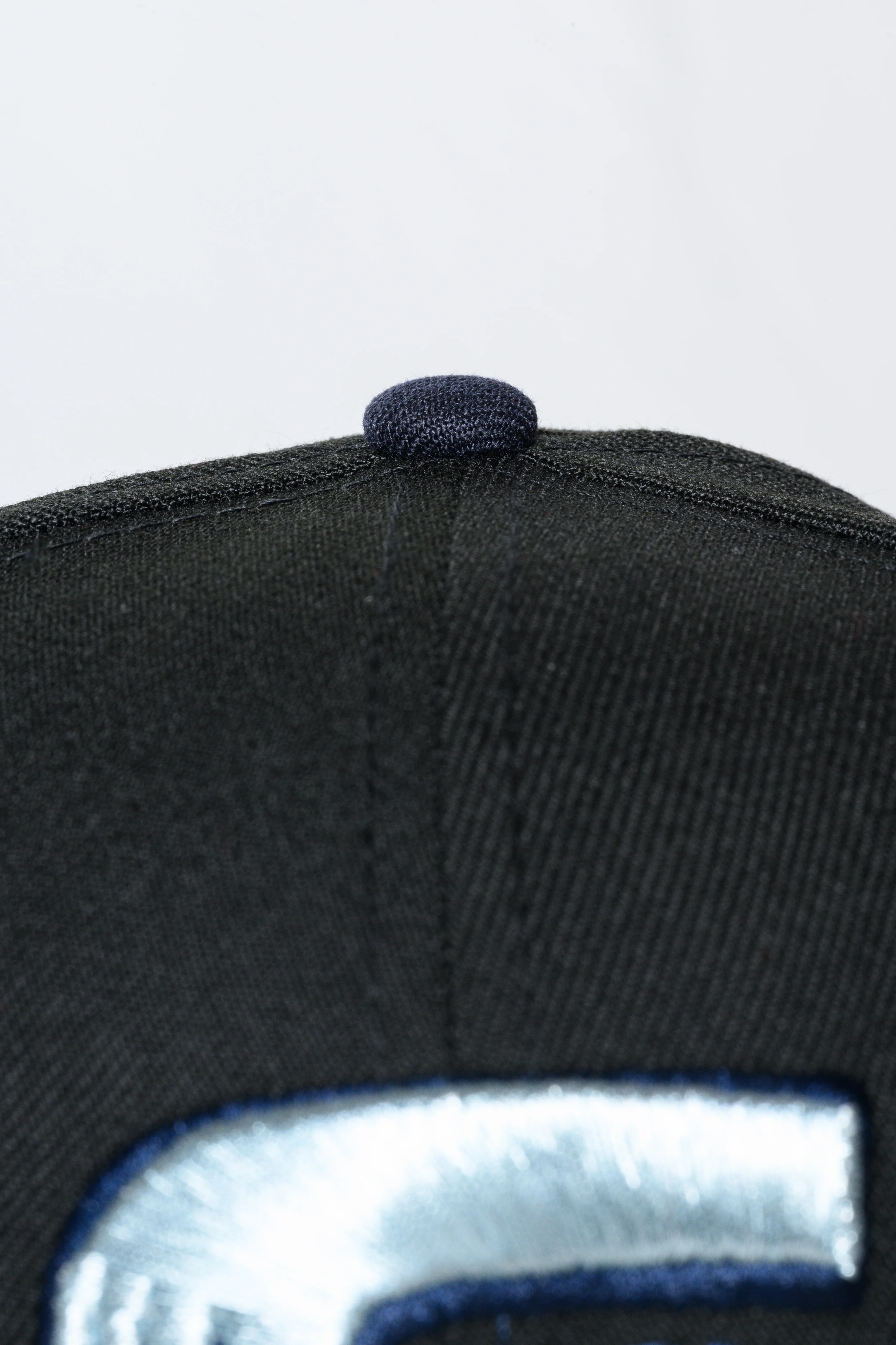 NEW ERA X SFC "DAPS" FITTED HAT (BLACK/NAVY) - Image 3