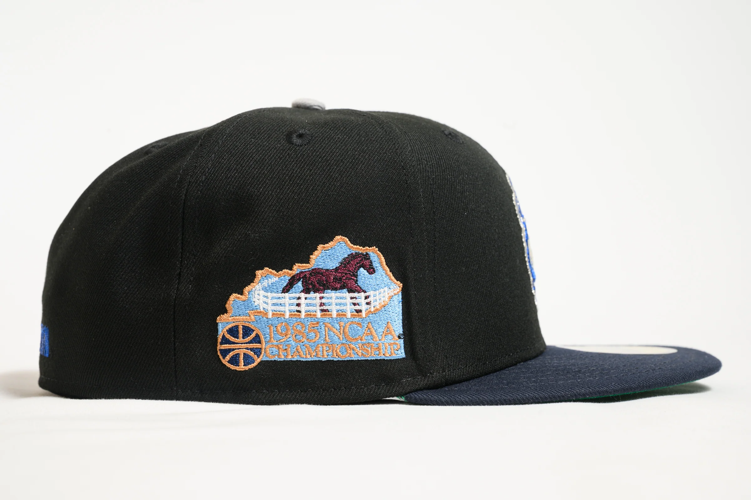 NEW ERA "YOUNG EWING" GORGETOWN HOYAS FITTED HAT (NAVY/BLACK/SILVER) - Image 5