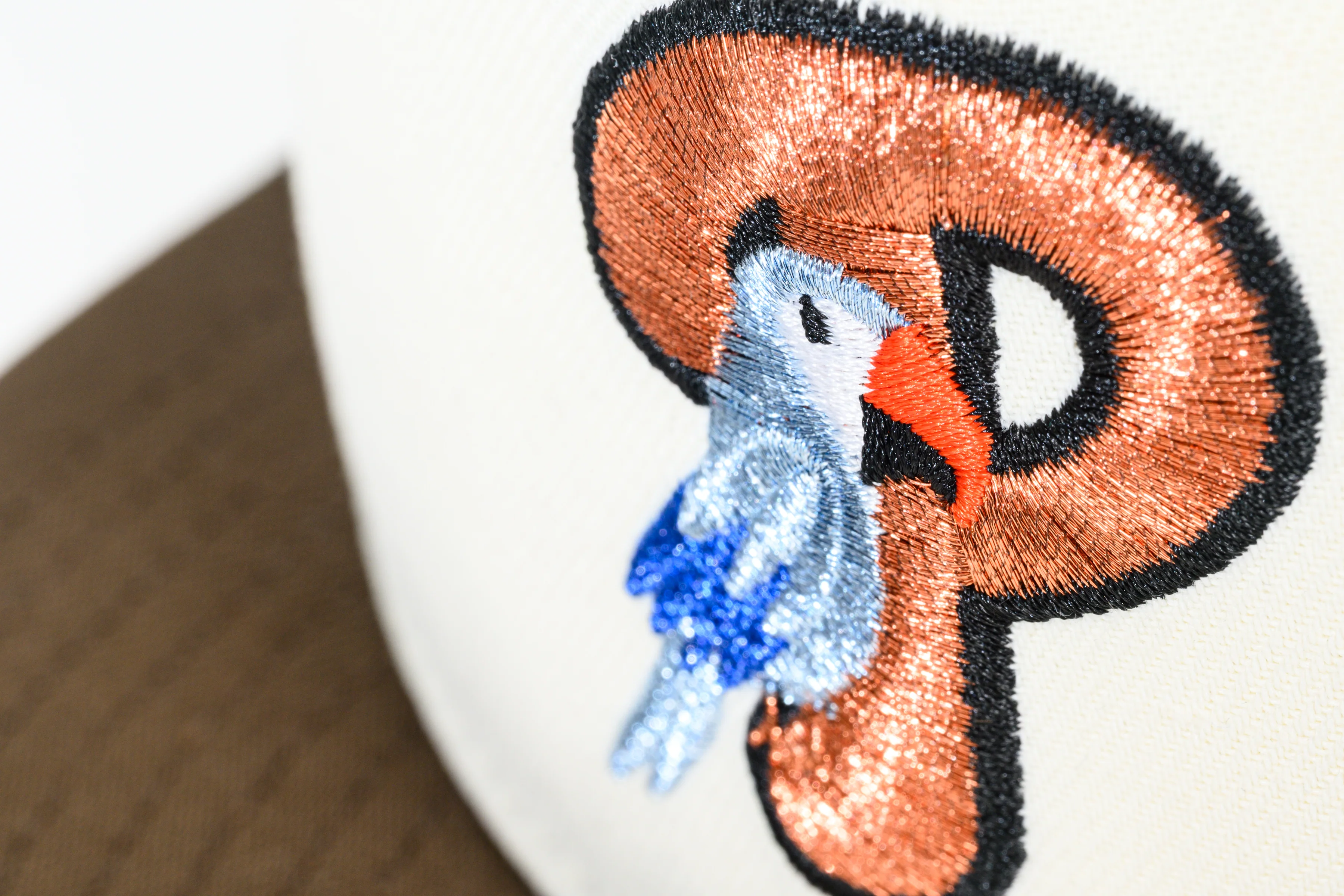 NEW ERA "PRIDE ROCK" PHILADELPHIA PHILLIES FITTED HAT (CHROME/WALNUT) - Image 4