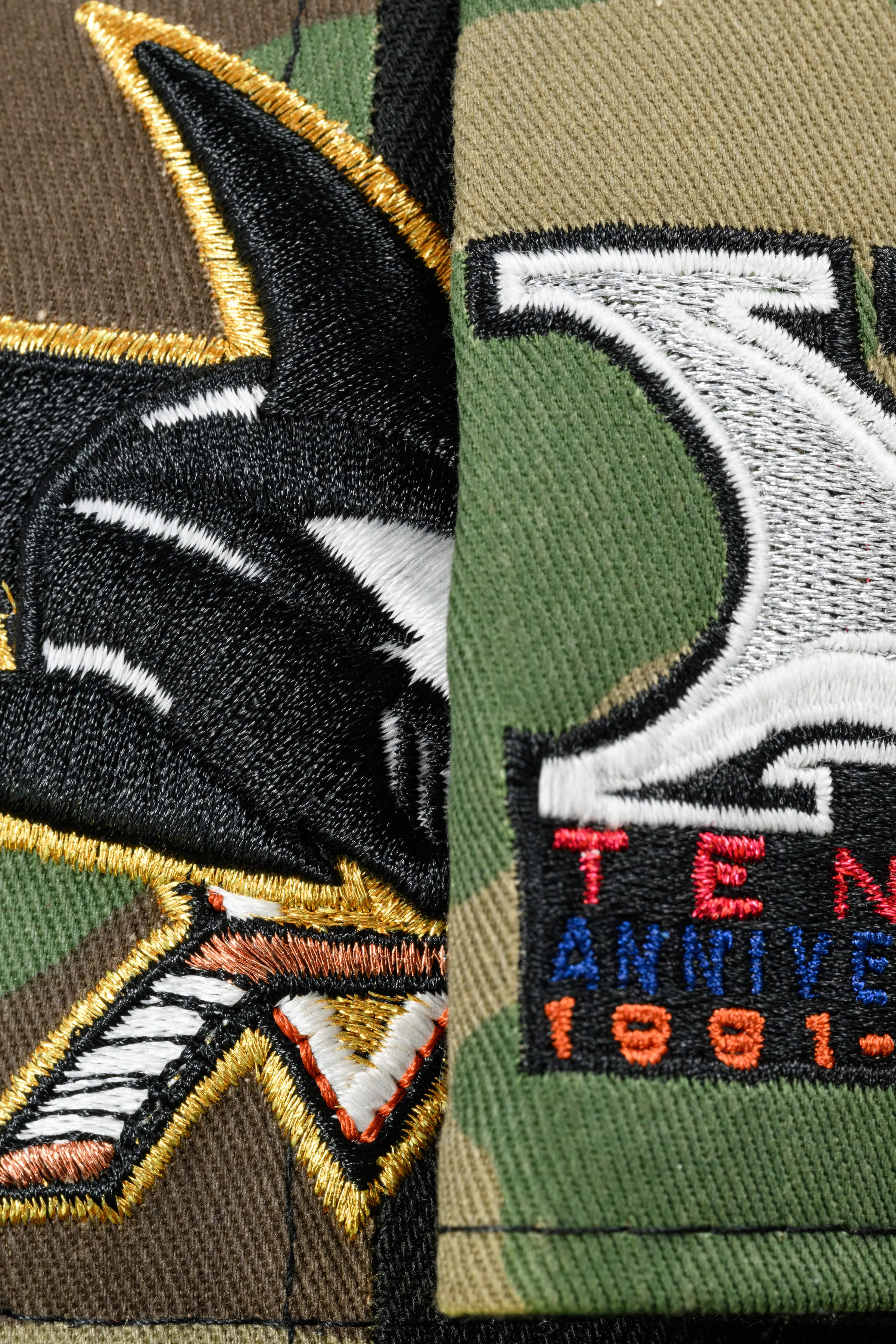 ***PRE-ORDER*** NEW ERA "BAYPE” SAN JOSE SHARKS  FITTED HAT (WOODLAND CAMO/BLACK/RED) - Image 5