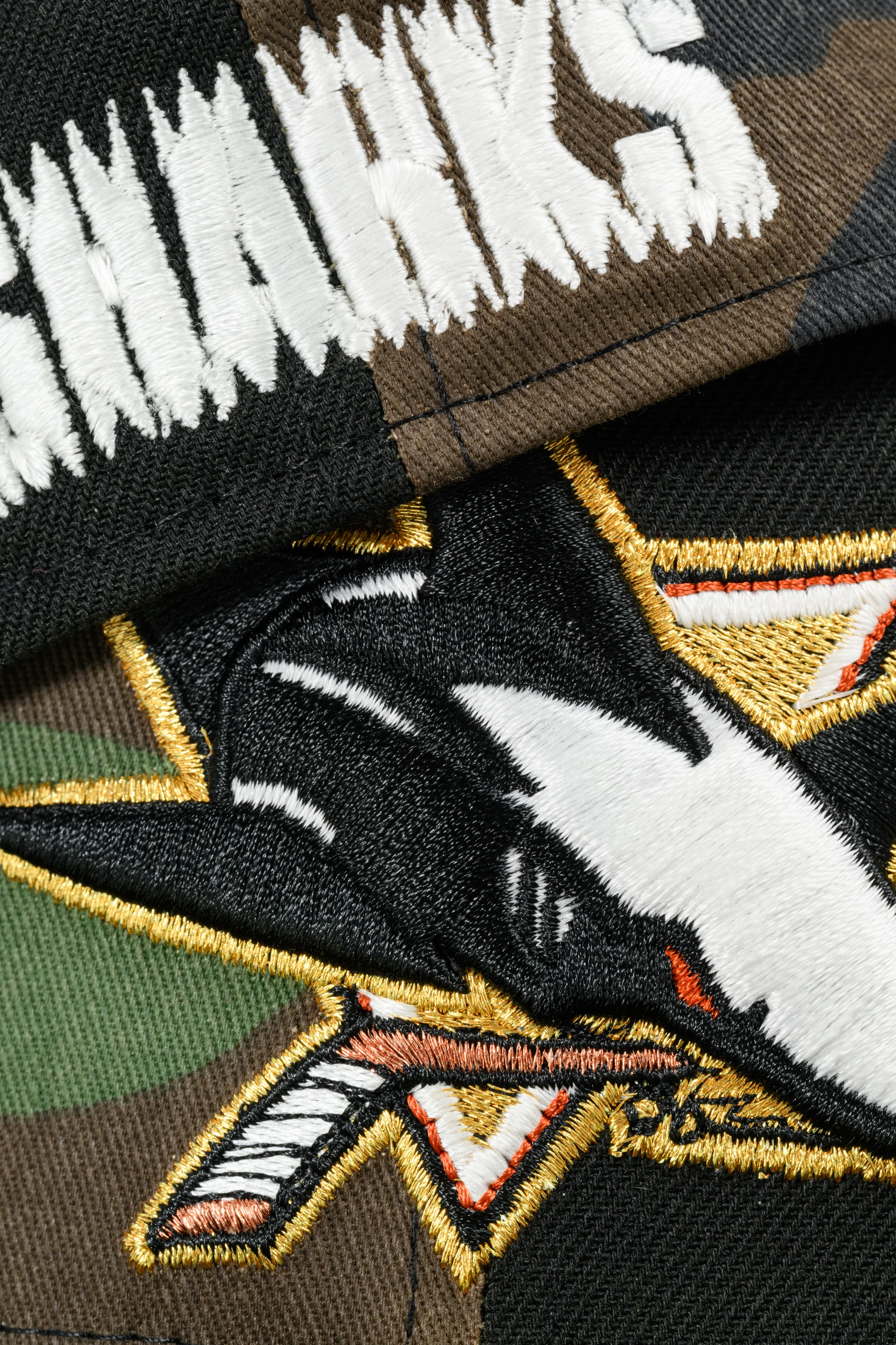***PRE-ORDER*** NEW ERA "BAYPE” SAN JOSE SHARKS  FITTED HAT (WOODLAND CAMO/BLACK/RED) - Image 9