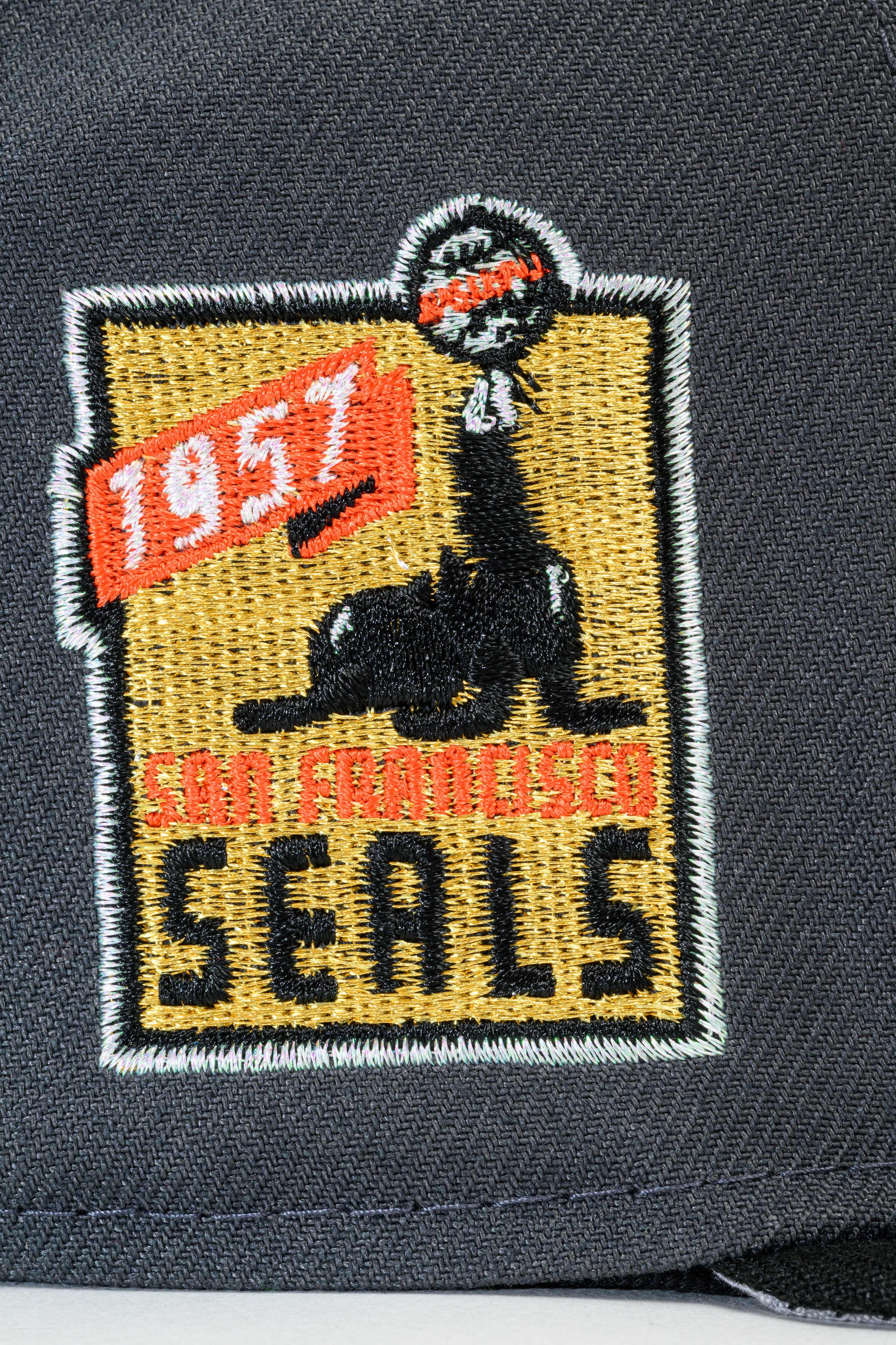 NEW ERA "SUNSET DISTRICT” SAN FRANCISCO SEALS FITTED HAT (DARK GRAPHITE/BLACK/ORANGE) - Image 4