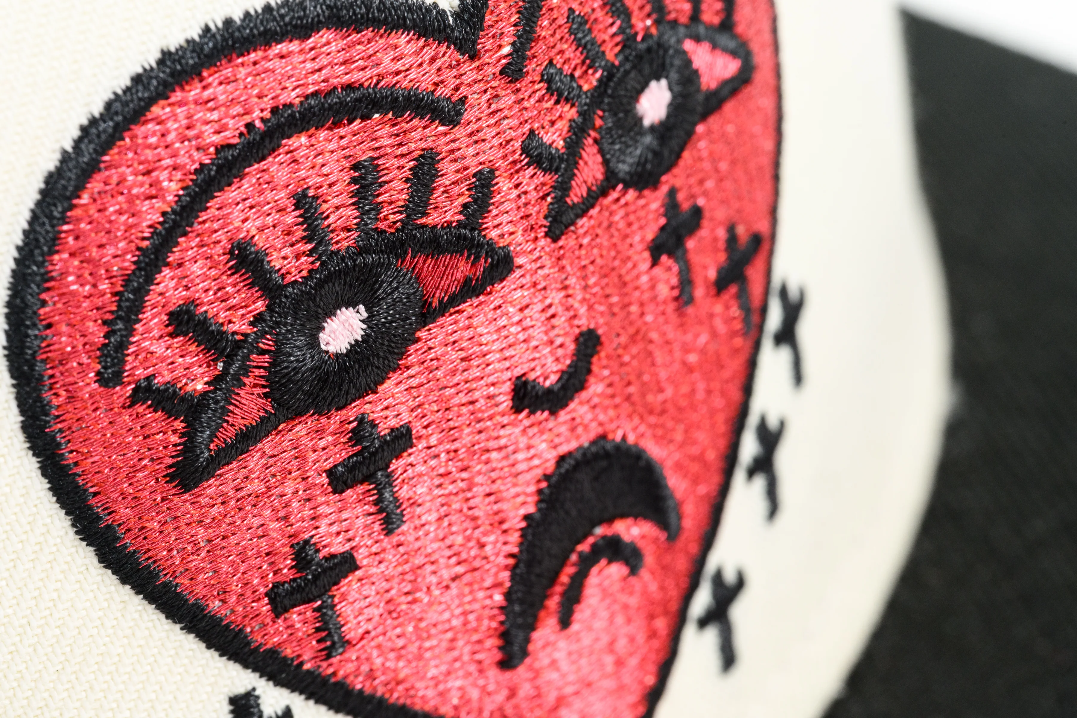 SFC X CHICANO ELECTRIC "CORAZON" FITTED HAT (CHROME/BLACK) - Image 4