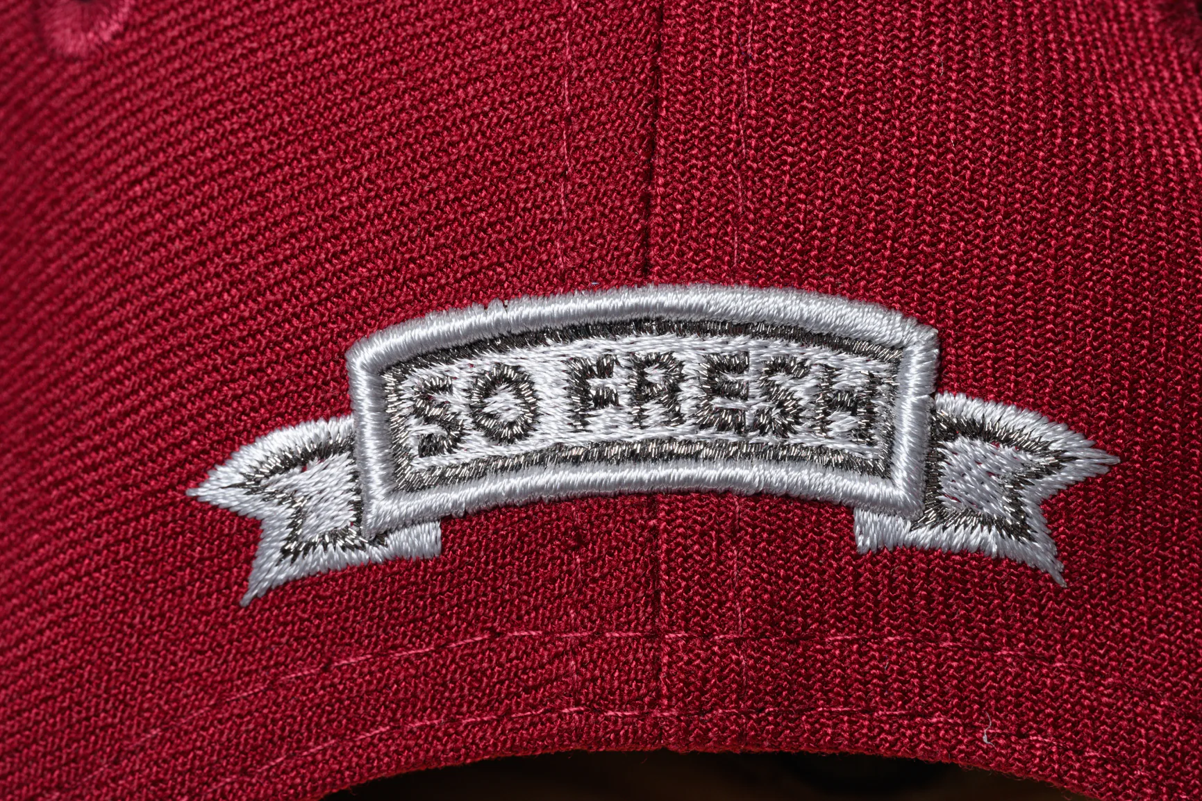 SFC X NEW ERA "SANTA CRUZ SCRIPT" SNAPBACK (CARDINAL RED/GRAPHITE) - Image 3