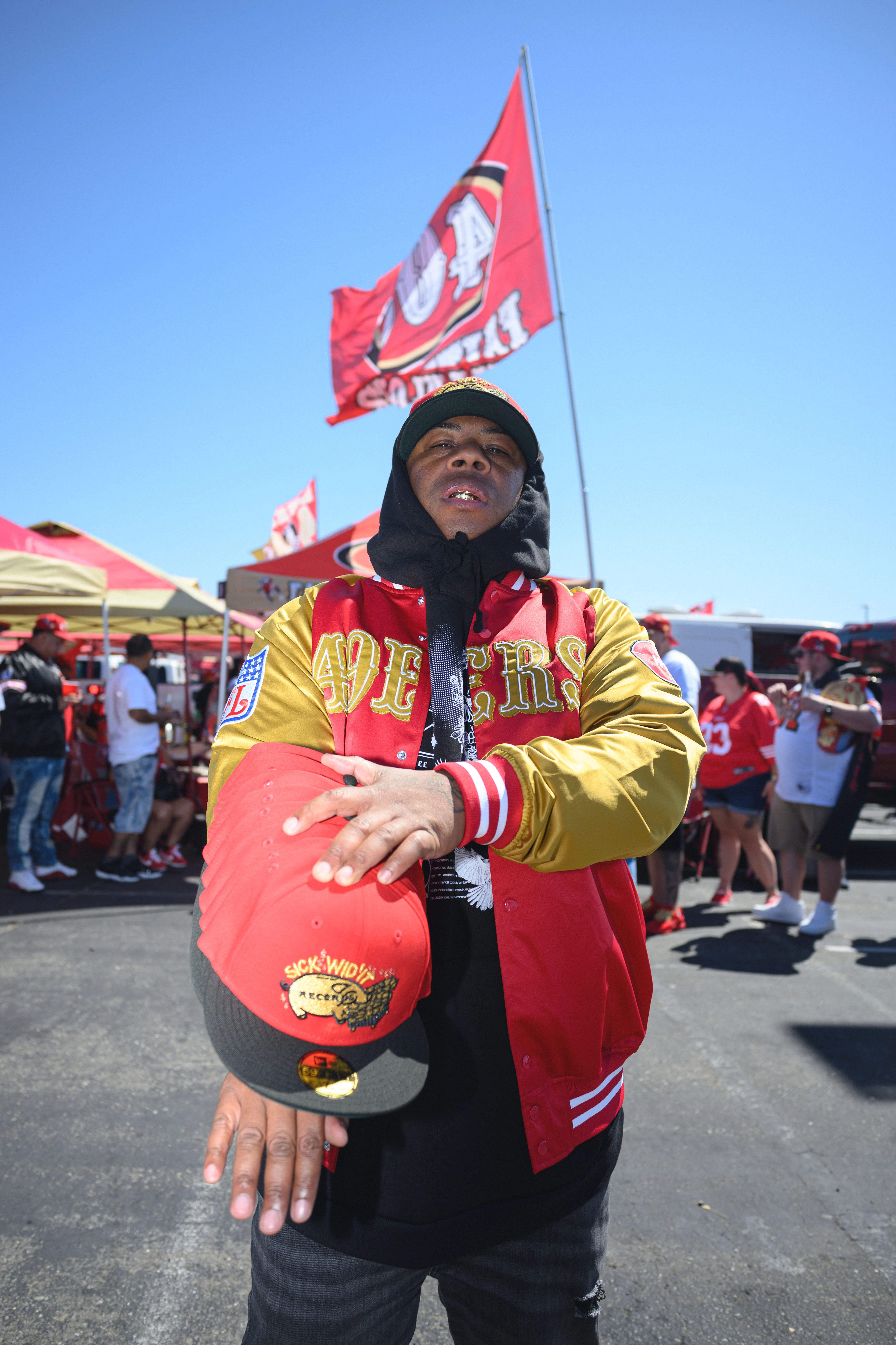 SFC X SICK WID IT RECORDS "40-NINER" NEW ERA FITTED HAT (RED/BLACK) - Image 10